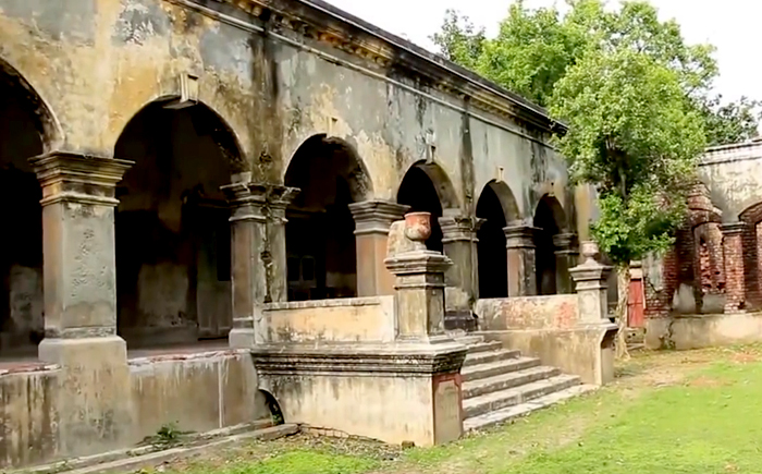 Devi Chowdhuryan Palace